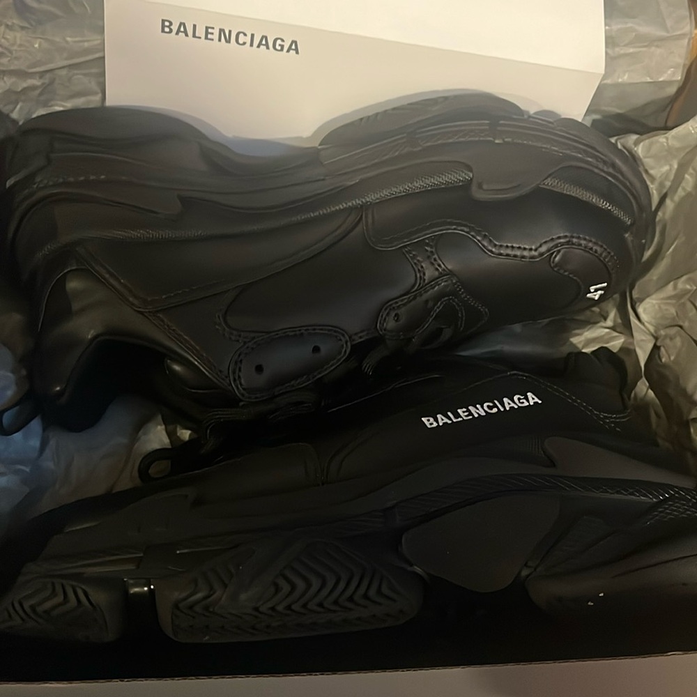 But and new, never worn Balenciaga Shoes.
